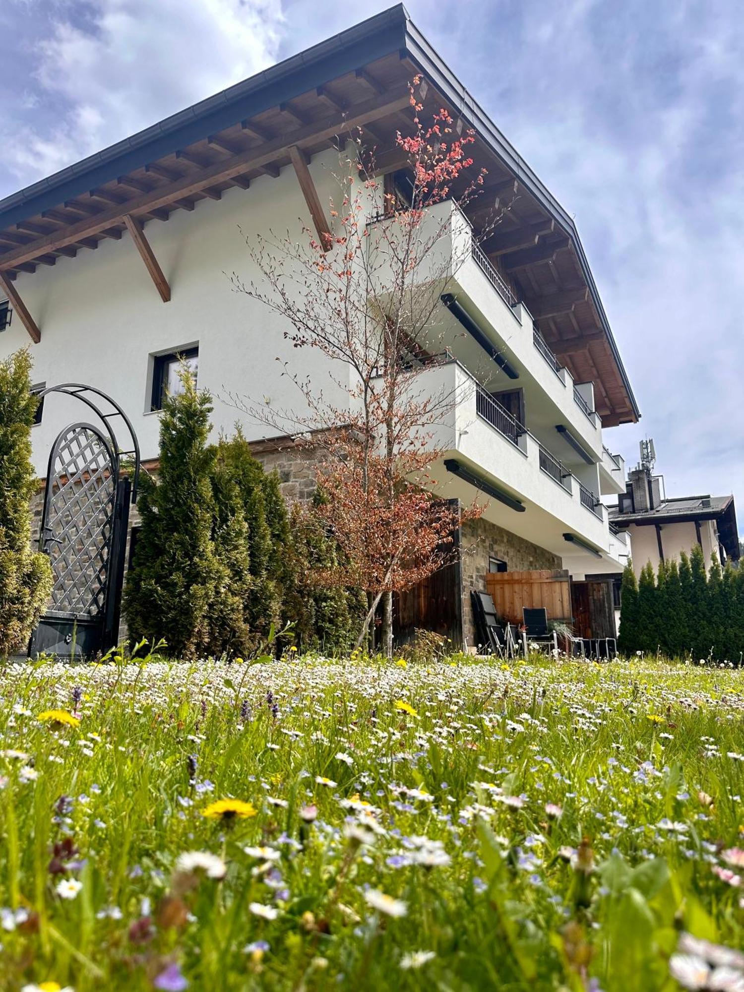 Aktiv Apartments Лойташ Екстер'єр фото